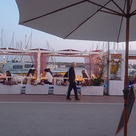 Appartamento 50 Mt Dal Mare Ostie Extérieur photo